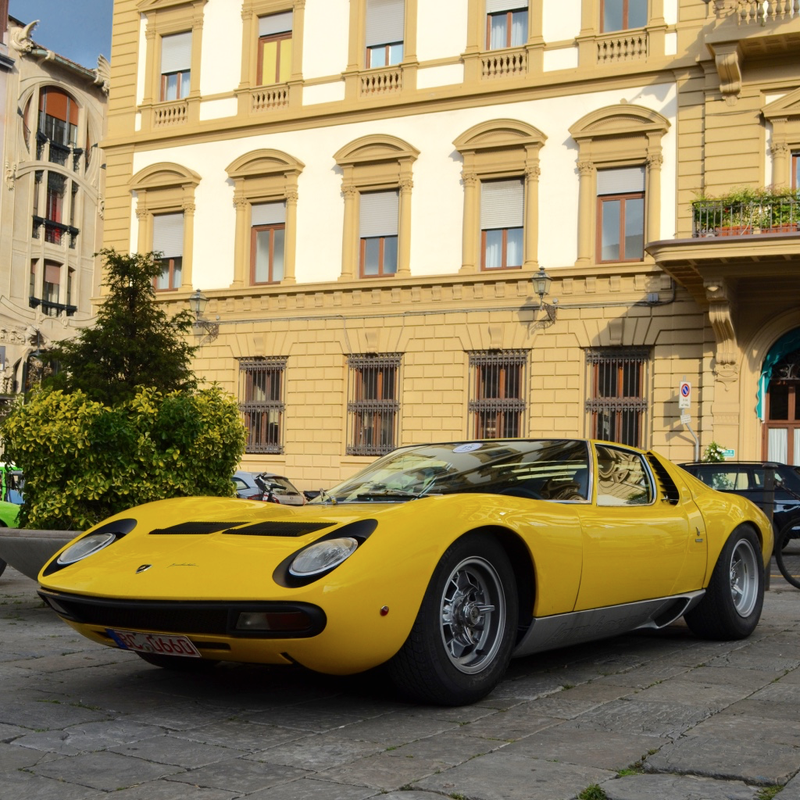 Illustration for article titled Random Lambo rally outside my hotel (Florence, Italy)